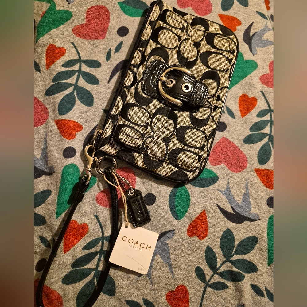 NWT 🎀 COACH SIGNATURE C JACQUARD & LEATHER WRISTLET 🎀 BLACK & GREY 💋 $89R